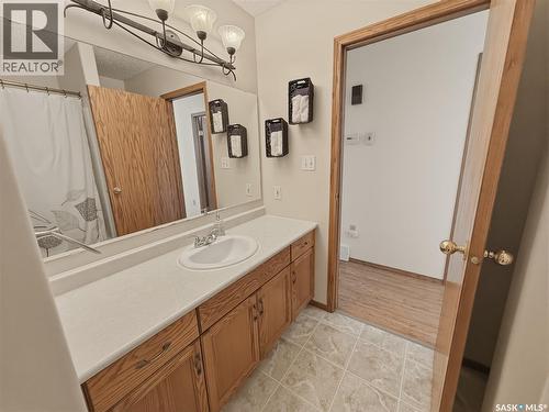 533 Palliser Drive, Swift Current, SK - Indoor Photo Showing Bathroom