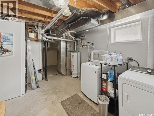 533 Palliser Drive, Swift Current, SK - Indoor Photo Showing Laundry Room