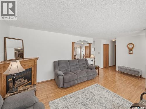 533 Palliser Drive, Swift Current, SK - Indoor Photo Showing Living Room With Fireplace