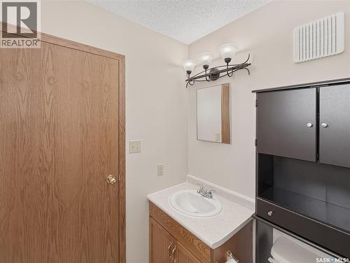 533 Palliser Drive, Swift Current, SK - Indoor Photo Showing Bathroom