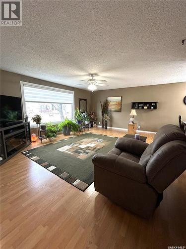 122 Hamilton Street, Davidson, SK - Indoor