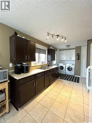 122 Hamilton Street, Davidson, SK - Indoor Photo Showing Laundry Room