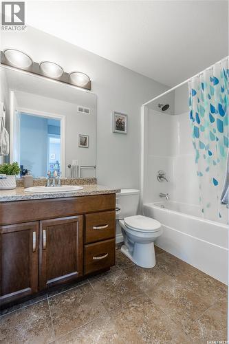 562 Evergreen Boulevard, Saskatoon, SK - Indoor Photo Showing Bathroom
