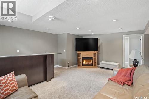 1532 Maple Hill Crescent N, Regina, SK - Indoor With Fireplace