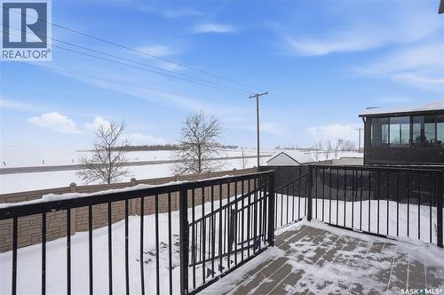 1532 Maple Hill Crescent N, Regina, SK - Outdoor