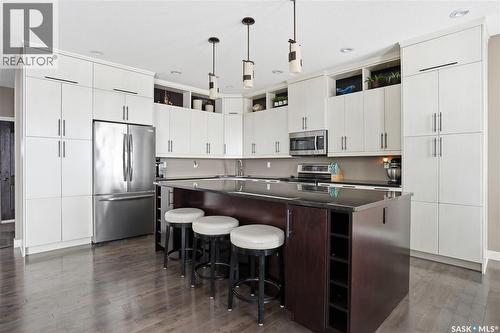 1532 Maple Hill Crescent N, Regina, SK - Indoor Photo Showing Kitchen With Upgraded Kitchen