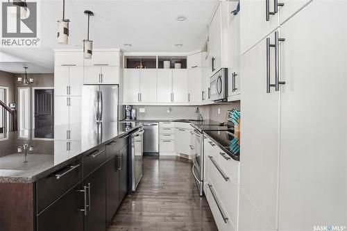 1532 Maple Hill Crescent N, Regina, SK - Indoor Photo Showing Kitchen With Upgraded Kitchen