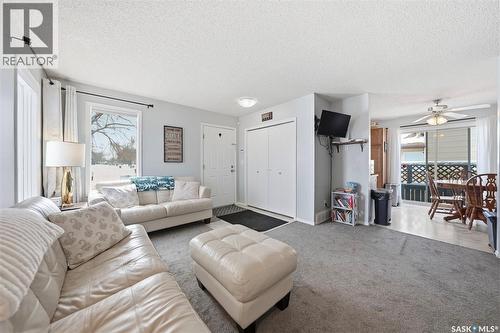 3154 33Rd Street W, Saskatoon, SK - Indoor Photo Showing Living Room
