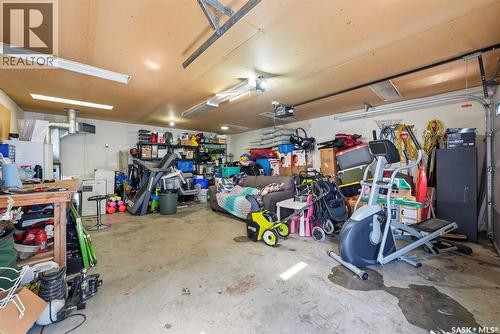 3154 33Rd Street W, Saskatoon, SK - Indoor Photo Showing Garage
