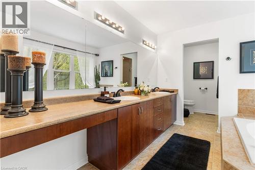 103 Glazebrook Crescent, Cambridge, ON - Indoor Photo Showing Bathroom
