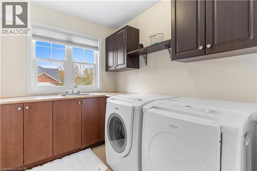 103 Glazebrook Crescent, Cambridge, ON - Indoor Photo Showing Laundry Room