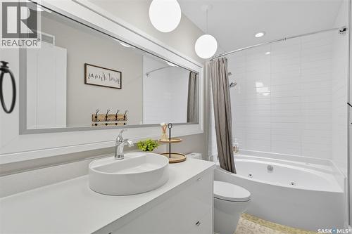 230 Trimble Lane, Saskatoon, SK - Indoor Photo Showing Bathroom