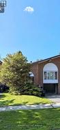 18 LYNCH ROAD  Toronto, ON M2J 2V5