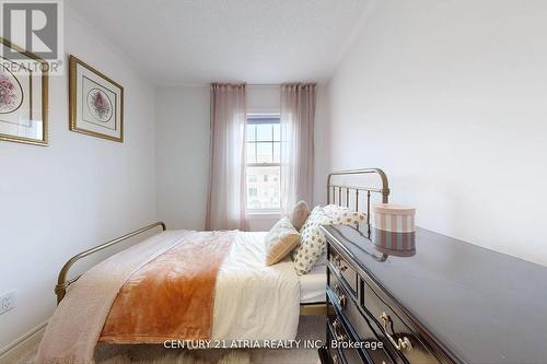 17 Cathedral High Street, Markham, ON - Indoor Photo Showing Bedroom
