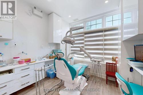 17 Cathedral High Street, Markham, ON - Indoor