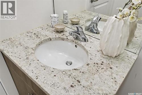 211 770 Childers Crescent, Saskatoon, SK - Indoor Photo Showing Bathroom