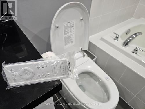 42 Ryler Way, Markham, ON - Indoor Photo Showing Laundry Room