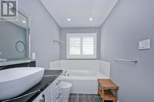 42 Ryler Way, Markham, ON - Indoor Photo Showing Bathroom