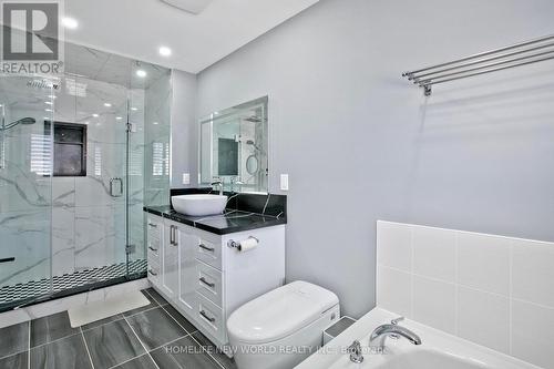 42 Ryler Way, Markham, ON - Indoor Photo Showing Bathroom