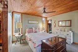 Primary bedroom - 