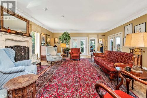 1261 County Rd 20, Prince Edward County (Hillier Ward), ON - Indoor Photo Showing Living Room
