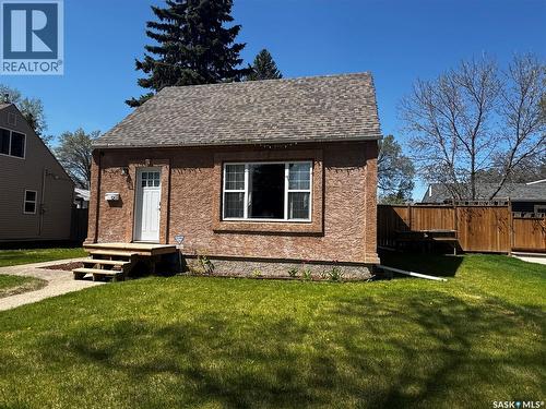 120 Roslyn AVENUE  Yorkton, SK S3N 1N9