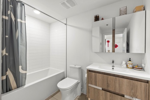 Salle de bains - 304-357 Boul. Brunswick, Pointe-Claire, QC - Indoor Photo Showing Bathroom