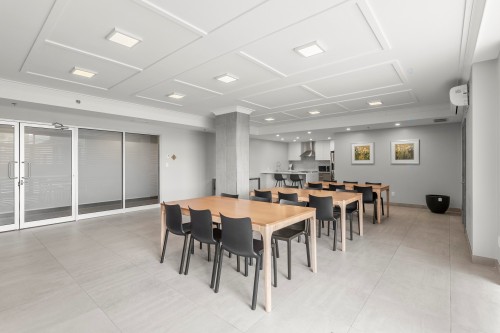 Salle communautaire - 304-357 Boul. Brunswick, Pointe-Claire, QC - Indoor Photo Showing Dining Room