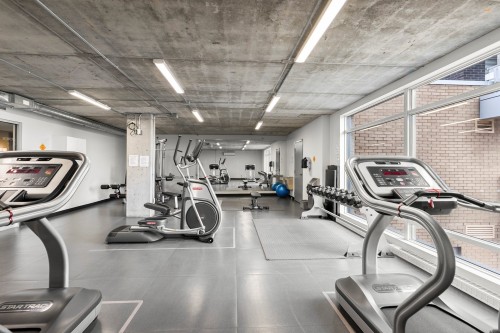 Salle d'exercice - 304-357 Boul. Brunswick, Pointe-Claire, QC - Indoor Photo Showing Gym Room