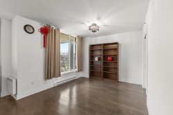 Family Room - 