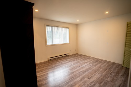 Chambre à coucher principale - 524 Rue Lauzon, Laval (Sainte-Dorothée), QC - Indoor Photo Showing Other Room