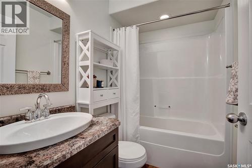158 Cornish Road, Saskatoon, SK - Indoor Photo Showing Bathroom