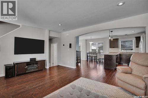 158 Cornish Road, Saskatoon, SK - Indoor Photo Showing Living Room