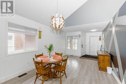 125 Hawkins Drive, Cambridge, ON - Indoor Photo Showing Dining Room