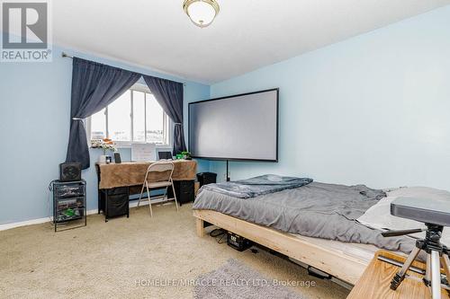 125 Hawkins Drive, Cambridge, ON - Indoor Photo Showing Bedroom