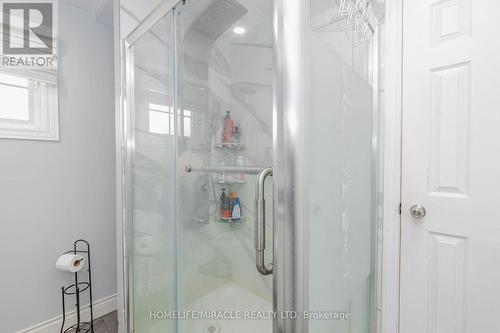 125 Hawkins Drive, Cambridge, ON - Indoor Photo Showing Bathroom