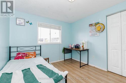 125 Hawkins Drive, Cambridge, ON - Indoor Photo Showing Bedroom