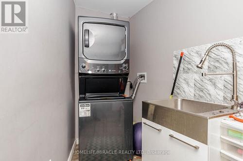 125 Hawkins Drive, Cambridge, ON - Indoor Photo Showing Laundry Room