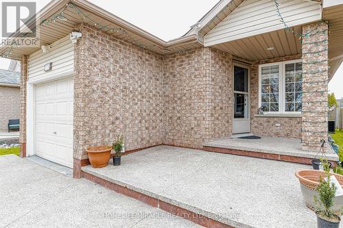 125 Hawkins Drive, Cambridge, ON - Outdoor