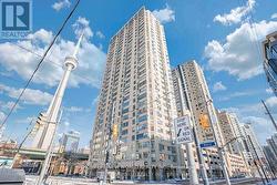 2501 - 270 QUEENS QUAY W  Toronto, ON M5J 2N4