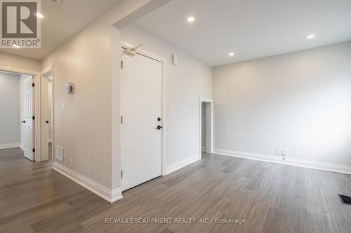 536 Cannon Street E, Hamilton, ON - Indoor Photo Showing Other Room