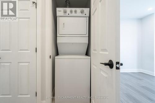 536 Cannon Street E, Hamilton, ON - Indoor Photo Showing Laundry Room