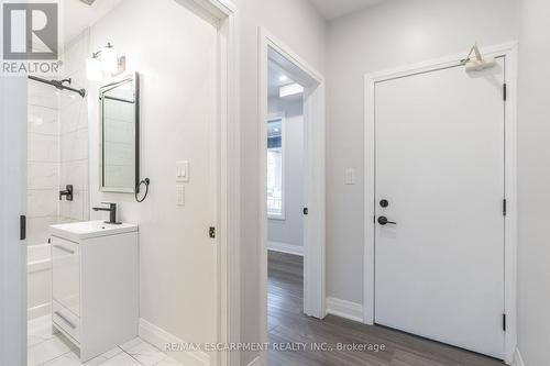 536 Cannon Street E, Hamilton, ON - Indoor