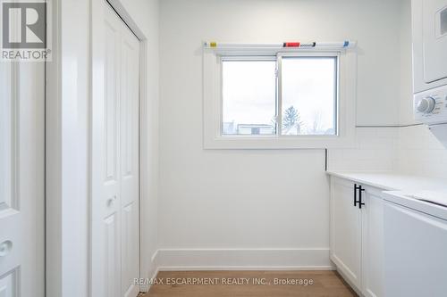 204 Balsam Avenue, Hamilton, ON - Indoor