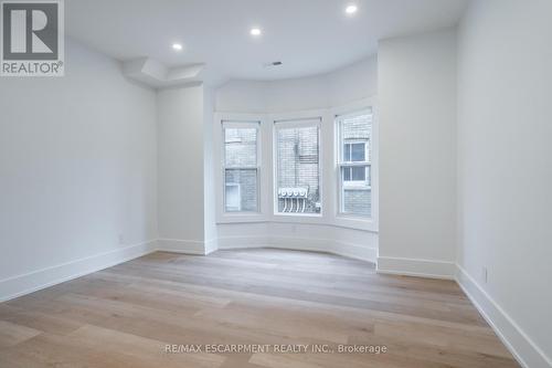 204 Balsam Avenue, Hamilton, ON - Indoor Photo Showing Other Room
