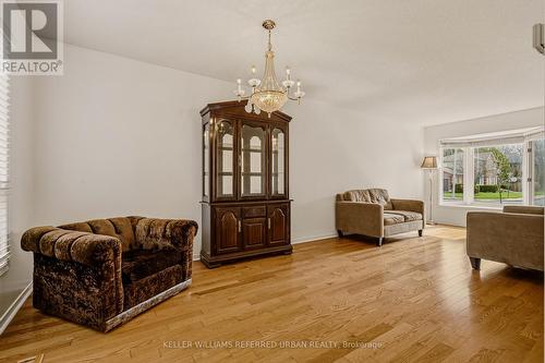 90 Lynette Drive, Hamilton, ON - Indoor Photo Showing Other Room