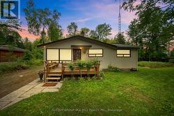 42 55TH STREET S  Wasaga Beach, ON L9Z 1W9