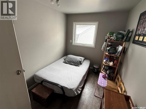 113 7Th Avenue Se, Weyburn, SK - Indoor Photo Showing Bedroom