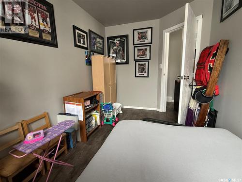 113 7Th Avenue Se, Weyburn, SK - Indoor