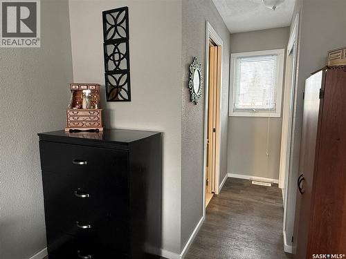 113 7Th Avenue Se, Weyburn, SK - Indoor Photo Showing Other Room
